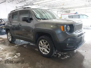 2017 Jeep Renegade Latitude z VIN ZACCJBBB4HPE44377, wystawiony jako IAAI lot #41359832 z przebiegiem 58 882 mil mil oraz . Historia ofert i sprzedaży dostępna na DreamBid. Obrazek 1.