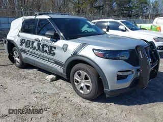 2022 Ford Police Interceptor Utility z VIN 1FM5K8AW8NNA04496, wystawiony jako IAAI lot #41490743 z przebiegiem 51 066 mil mil oraz . Historia ofert i sprzedaży dostępna na DreamBid. Obrazek 1.