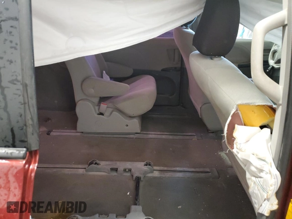 2013 Toyota Sienna L с VIN 5TDZK3DCXDS282433, выставлен на аукционе Copart как лот 49527945 с пробегом 197 583 миль миль и Списание • Salvage title. История ставок и продаж доступна на DreamBid. Изображение 11.