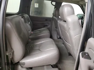 2005 Chevrolet Suburban LS with VIN 3GNFK16Z65G286026, listed as a Copart auction lot 84956424 with 215,759 mi miles and Clean Title. Bid and sale history available at carsss.com. Image 11.