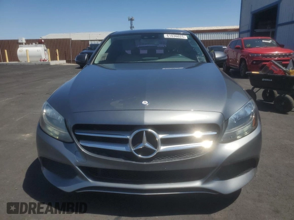 2017 Mercedes-Benz C 300 с VIN 55SWF4JB0HU185193, выставлен на аукционе Copart как лот 61036025 с пробегом 128 352 миль миль и Чистый • Clean title. История ставок и продаж доступна на DreamBid. Изображение 5.