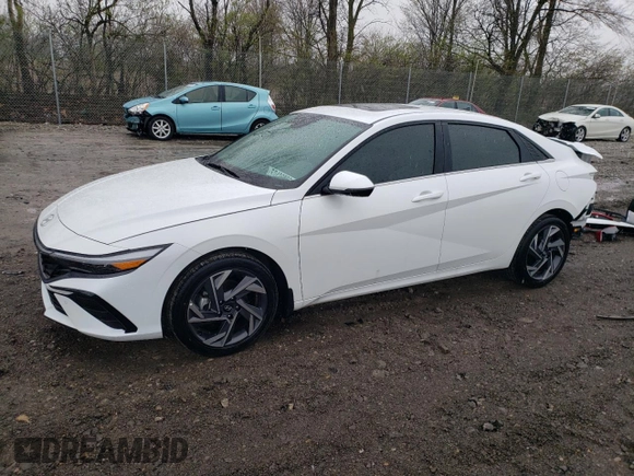 2024 Hyundai Elantra Limited z VIN KMHLN4DJ6RU117057, wystawiony jako Copart lot #52426005 z przebiegiem 10 103 mil mil oraz Szkoda całkowita • Salvage title. Historia ofert i sprzedaży dostępna na DreamBid. Obrazek 1.