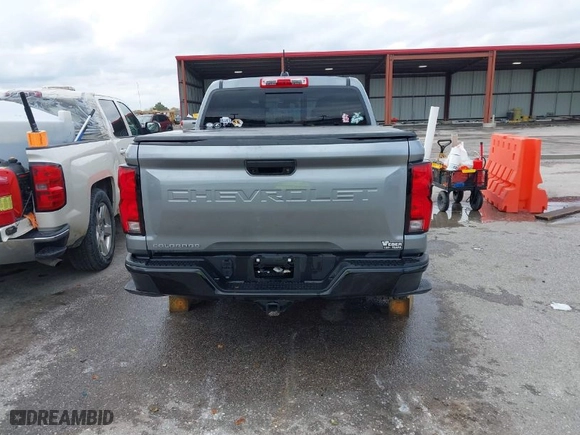 2023 Chevrolet Colorado 4WD Z71 with VIN 1GCPTDEK6P1137701, listed as a IAAI auction lot 40774940 with 10,818 mi miles. Bid and sale history available at carsss.com. Image 16.