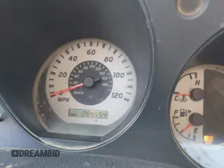 2004 Nissan Frontier XE z VIN 1N6ED29X84C432617, wystawiony jako IAAI lot #42007334 z przebiegiem 289 554 mil mil oraz . Historia ofert i sprzedaży dostępna na DreamBid. Obrazek 7.