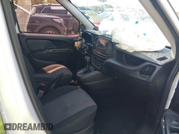 2017 Ram ProMaster City Cargo Tradesman z VIN ZFBERFAB9H6D25646, wystawiony jako IAAI lot #42258881 z przebiegiem 92 286 mil mil oraz . Historia ofert i sprzedaży dostępna na DreamBid. Obrazek 5.
