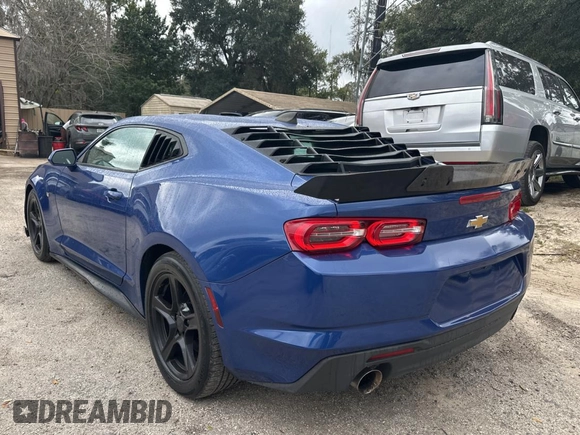 2019 Chevrolet Camaro 2LT with VIN 1G1FD1RS4K0156093, listed as a Copart auction lot 45787255 with 33,560 mi miles and Salvage Title. Bid and sale history available at carsss.com. Image 3.