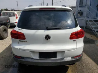 2016 Volkswagen Tiguan S with VIN WVGAV7AX9GW529699, listed as a Copart auction lot 62239475 with 119,075 mi miles and Clean title. Bid and sale history available at DreamBid. Image 6.