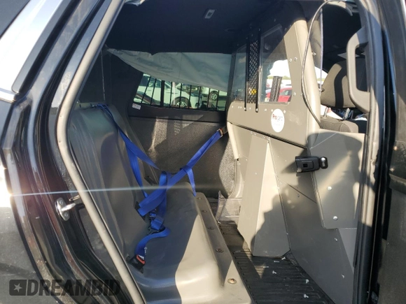 2022 Chevrolet Tahoe Commercial with VIN 1GNSCLED1NR218049, listed as a Copart auction lot 67336374 with 29,239 mi miles and Non repairable. Bid and sale history available at DreamBid. Image 10.