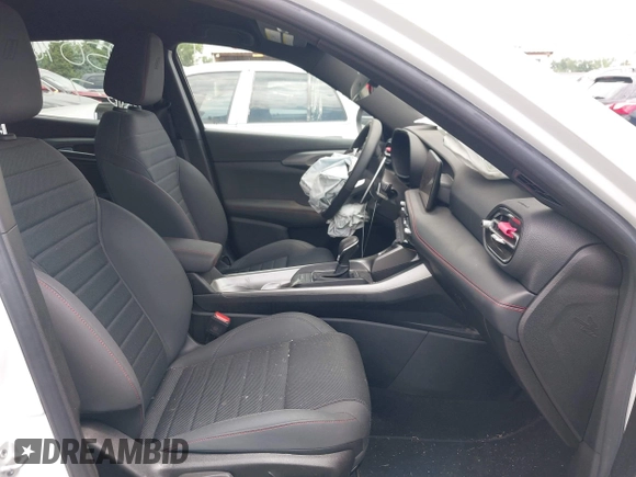 2024 Dodge Hornet R/T with VIN ZACPDFCW0R3A28742, listed as a IAAI auction lot 42698231 with 34,181 mi miles and . Bid and sale history available at DreamBid. Image 5.
