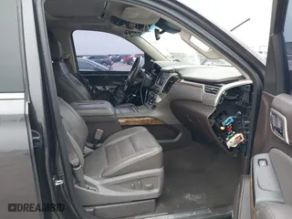 2016 GMC Yukon XL Denali with VIN 1GKS1HKJ7GR186012, listed as a IAAI auction lot 41473177 with 156,280 mi miles. Bid and sale history available at carsss.com. Image 5.