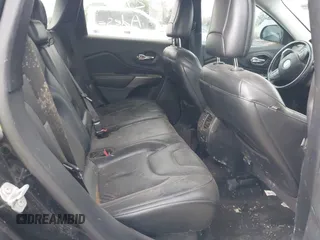 2020 Jeep Cherokee Limited с VIN 1C4PJLDB9LD599972, выставлен на аукционе IAAI как лот 42619796 с пробегом 128 083 миль миль и . История ставок и продаж доступна на DreamBid. Изображение 8.