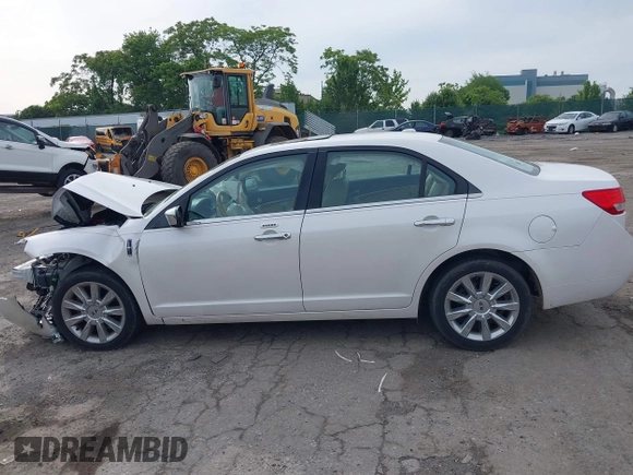 2012 Lincoln MKZ with VIN 3LNHL2GC8CR803337, listed as a IAAI auction lot 42338288 with Not provided miles and . Bid and sale history available at DreamBid. Image 15.