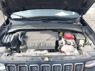 2019 Jeep Renegade Latitude with VIN ZACNJBBB2KPK15600, listed as a IAAI auction lot 42021625 with 69,640 mi miles and . Bid and sale history available at DreamBid. Image 10.