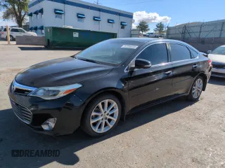 2013 Toyota Avalon XLE z VIN 4T1BK1EB1DU069566, wystawiony jako Copart lot #57236555 z przebiegiem 179 917 mil mil oraz Szkoda całkowita • Salvage title. Historia ofert i sprzedaży dostępna na DreamBid. Obrazek 1.