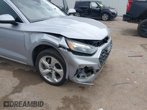 2022 Audi Q5 S line Premium Plus with VIN WA1EAAFY2N2081546, listed as a IAAI auction lot 42255043 with 33,371 mi miles and . Bid and sale history available at DreamBid. Image 6.