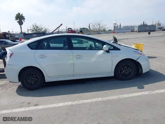 2013 Toyota Prius One with VIN JTDKN3DU9D1721720, listed as a IAAI auction lot 41882588 with 140,156 mi miles. Bid and sale history available at carsss.com. Image 13.
