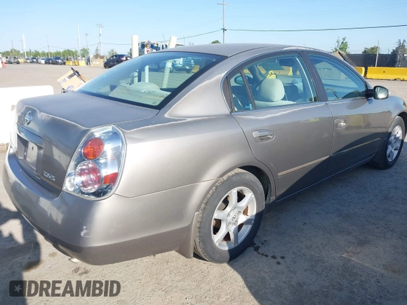2005 Nissan Altima 2.5 S with VIN 1N4AL11D05C144081, listed as a IAAI auction lot 42035985 with 190,917 mi miles. Bid and sale history available at carsss.com. Image 4.