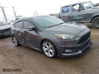 2015 Ford Focus ST with VIN 1FADP3L93FL321830, listed as a IAAI auction lot 41835529 with 106,901 mi miles. Bid and sale history available at carsss.com. Image 1.