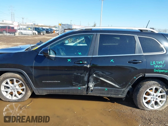 2018 Jeep Cherokee Latitude Plus with VIN 1C4PJLLB1JD552353, listed as a IAAI auction lot 41857521 with 69,880 mi miles. Bid and sale history available at carsss.com. Image 14.