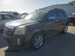 2015 GMC Terrain SLT z VIN 2GKALSEK6F6242426, wystawiony jako Copart lot #51509755 z przebiegiem 124 252 mil mil oraz Szkoda całkowita • Salvage title. Historia ofert i sprzedaży dostępna na DreamBid. Obrazek 1.