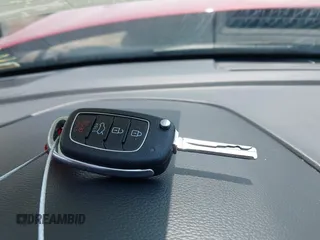 2018 Hyundai Sonata SE z VIN 5NPE24AF5JH616209, wystawiony jako IAAI lot #42459520 z przebiegiem 69 363 mil mil oraz . Historia ofert i sprzedaży dostępna na DreamBid. Obrazek 11.