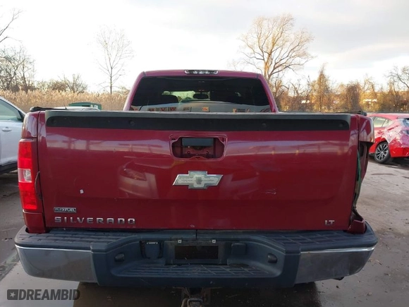 2007 Chevrolet Silverado 1500 LTZ with VIN 1GCEK19047E526699, listed as a IAAI auction lot 41040971 with 195,192 mi miles. Bid and sale history available at carsss.com. Image 16.