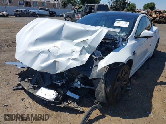2023 Tesla Model S с VIN 5YJSA1E5XPF518693, выставлен на аукционе IAAI как лот 42768848 с пробегом 17 276 миль миль и . История ставок и продаж доступна на DreamBid. Изображение 6.
