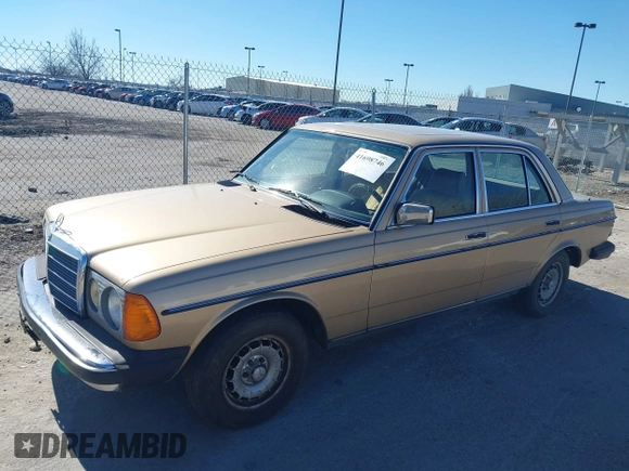 1985 Mercedes-Benz 300 with VIN WDBAB33C5FA218782, listed as a IAAI auction lot 41698746 with 285,352 mi miles and . Bid and sale history available at DreamBid. Image 2.