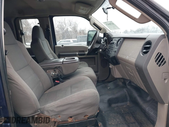2010 Ford F-250 XL z VIN 1FTSX2B52AEA68720, wystawiony jako IAAI lot #41346824 z przebiegiem 235 000 mil mil oraz . Historia ofert i sprzedaży dostępna na DreamBid. Obrazek 5.