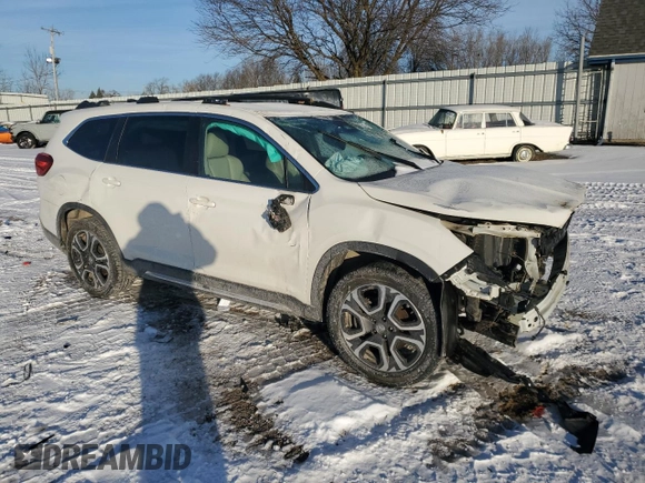 2023 Subaru Ascent Limited z VIN 4S4WMASD4P3401656, wystawiony jako Copart lot #41829815 z przebiegiem Nie podano mil oraz Nie do naprawy • Non repairable. Historia ofert i sprzedaży dostępna na DreamBid. Obrazek 4.