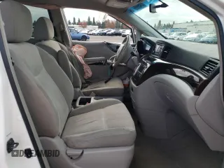 2012 Nissan Quest SV z VIN JN8AE2KP8C9047020, wystawiony jako Copart lot #51455995 z przebiegiem Nie podano mil oraz Szkody całkowita. Historia ofert i sprzedaży dostępna na DreamBid. Obrazek 7.