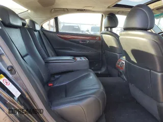 2007 Lexus LS 460 L z VIN JTHGL46FX75010314, wystawiony jako Copart lot #49655405 z przebiegiem 153 473 mil mil oraz Szkoda całkowita • Salvage title. Historia ofert i sprzedaży dostępna na DreamBid. Obrazek 10.