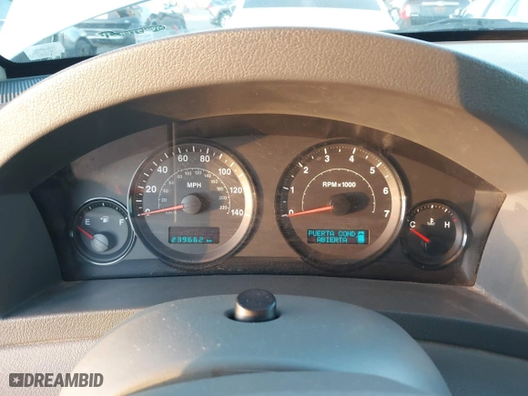 2006 Jeep Grand Cherokee Laredo with VIN 1J8GS48K16C348315, listed as a IAAI auction lot 41062772 with 239,662 mi miles. Bid and sale history available at carsss.com. Image 7.
