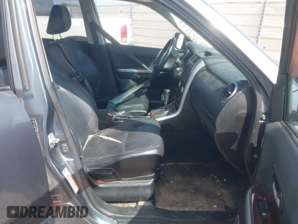 2006 Suzuki Grand Vitara Luxury with VIN JS3TE947864101994, listed as a IAAI auction lot 42755764 with 110,890 mi miles and . Bid and sale history available at DreamBid. Image 5.