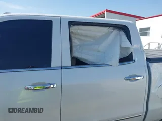 2017 GMC Sierra 1500 Denali z VIN 3GTU2PEC8HG502379, wystawiony jako IAAI lot #42040538 z przebiegiem 108 960 mil mil oraz . Historia ofert i sprzedaży dostępna na DreamBid. Obrazek 18.