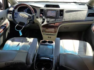 2013 Toyota Sienna XLE with VIN 5TDDK3DC4DS052588, listed as a Copart auction lot 54861335 with 122,966 mi miles and Clean title. Bid and sale history available at DreamBid. Image 8.