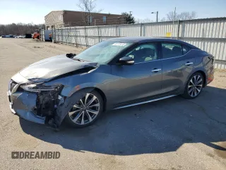 2019 Nissan Maxima Platinum z VIN 1N4AA6AV0KC367101, wystawiony jako Copart lot #46715415 z przebiegiem 68 567 mil mil oraz Szkody całkowita. Historia ofert i sprzedaży dostępna na DreamBid. Obrazek 1.