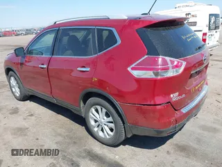 2015 Nissan Rogue SV z VIN 5N1AT2MV6FC764970, wystawiony jako IAAI lot #42093076 z przebiegiem 110 811 mil mil oraz . Historia ofert i sprzedaży dostępna na DreamBid. Obrazek 3.