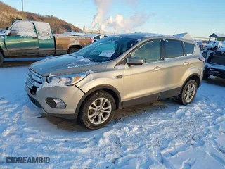 2017 Ford Escape SE with VIN 1FMCU9GD0HUF04174, listed as a IAAI auction lot 41327379 with 101,122 mi miles. Bid and sale history available at carsss.com. Image 17.