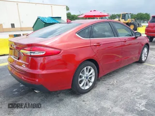 2020 Ford Fusion SE with VIN 3FA6P0HDXLR160183, listed as a IAAI auction lot 42623508 with 89,914 mi miles and . Bid and sale history available at DreamBid. Image 4.