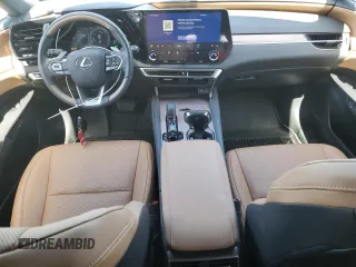 2023 Lexus RX 350h z VIN 2T2BBMCA7PC006100, wystawiony jako Copart lot #50487565 z przebiegiem 21 165 mil mil oraz Szkoda całkowita • Salvage title. Historia ofert i sprzedaży dostępna na DreamBid. Obrazek 8.