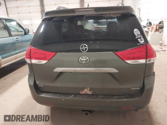 2011 Toyota Sienna XLE with VIN 5TDDK3DC0BS008343, listed as a IAAI auction lot 41444268 with 215,778 mi miles. Bid and sale history available at carsss.com. Image 16.