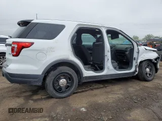 2018 Ford Police Interceptor Utility z VIN 1FM5K8AR8JGC95414, wystawiony jako Copart lot #58064665 z przebiegiem 120 873 mil mil oraz Czysty tytuł • Clean title. Historia ofert i sprzedaży dostępna na DreamBid. Obrazek 3.