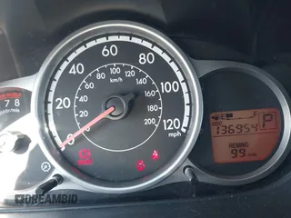 2013 Mazda 2 Touring z VIN JM1DE1LYXD0157874, wystawiony jako IAAI lot #41999395 z przebiegiem 136 954 mil mil oraz . Historia ofert i sprzedaży dostępna na DreamBid. Obrazek 15.