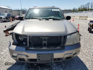 2008 Chevrolet TrailBlazer 3LT with VIN 1GNDT13S582192518, listed as a Copart auction lot 54717155 with 176,400 mi miles and Salvage Title. Bid and sale history available at DreamBid. Image 5.