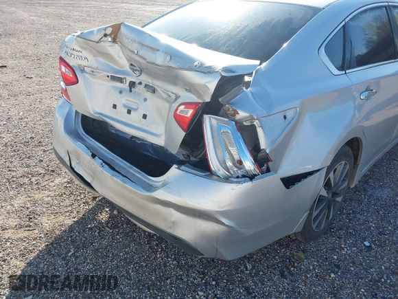 2016 Nissan Altima S with VIN 1N4AL3APXGC288696, listed as a IAAI auction lot 41209580 with 131,709 mi miles and . Bid and sale history available at carsss.com. Image 14.