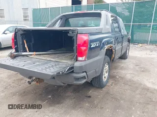 2004 Chevrolet Avalanche Z71 with VIN 3GNEK12T24G138368, listed as a IAAI auction lot 41989295 with 258,351 mi miles. Bid and sale history available at carsss.com. Image 4.