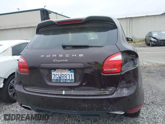 2014 Porsche Cayenne с VIN WP1AA2A23ELA96398, выставлен на аукционе IAAI как лот 42374715 с пробегом 76 734 миль миль и . История ставок и продаж доступна на DreamBid. Изображение 16.