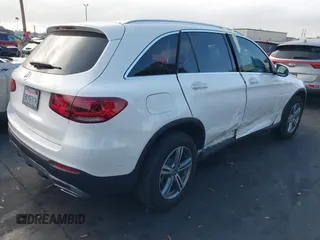 2022 Mercedes-Benz GLC 300 with VIN W1N0G8DB0NG057604, listed as a IAAI auction lot 42381397 with 29,171 mi miles and . Bid and sale history available at DreamBid. Image 4.