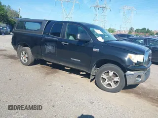 2008 Toyota Tundra z VIN 5TBBV54138S510340, wystawiony jako IAAI lot #42276402 z przebiegiem 273 528 mil mil oraz . Historia ofert i sprzedaży dostępna na DreamBid. Obrazek 1.
